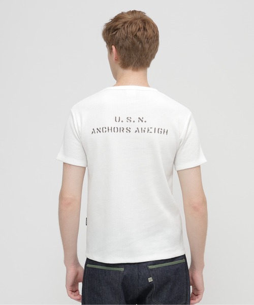 AVIREX(アヴィレックス)の「MINI WAFFLE C-NECK T-SHIRT "U.S.N." / ミニワッフル クルーネック 半袖 Tシャツ / AVIREX / アヴィレックス(Tシャツ/カットソー・メンズ・ホワイト/グリーン系カモフラージュ/ブラック・LARGE/MEDIUM/SMALL/X-LARGE)」の8枚目の写真