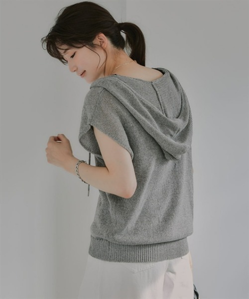 slattgir(スラットジール)の「高身長 ドライタッチニットフードトップス(トールサイズ)Essenave(ニット/セーター・レディース・ブラック/ベージュ・TM/TL/TLL/T3L)」の11枚目の写真