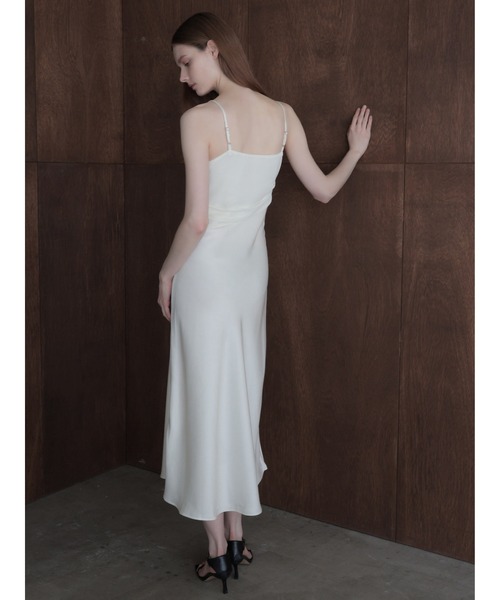 celon（セロン）の「minimalist pleated long dress（ワンピース・レディース・アイボリー・FREE）」の11枚目の写真