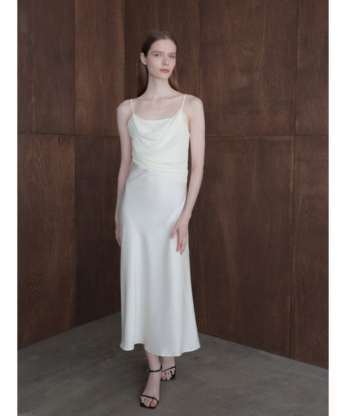 celon（セロン）の「minimalist pleated long dress（ワンピース・レディース・アイボリー・FREE）」の7枚目の写真