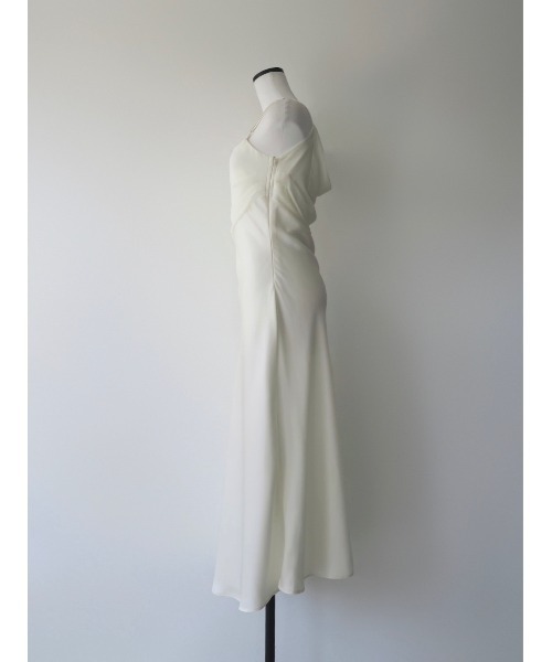 celon（セロン）の「minimalist pleated long dress（ワンピース・レディース・アイボリー・FREE）」の5枚目の写真