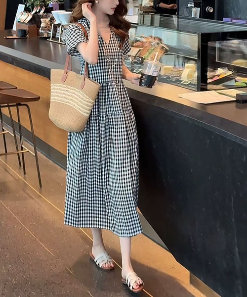 CHUL(チュル)の「ギンガムチェックティアードワンピース(ワンピース・レディース・ブラック×ホワイト・MEDIUM/XX-LARGE/X-LARGE/LARGE)」の2枚目の写真