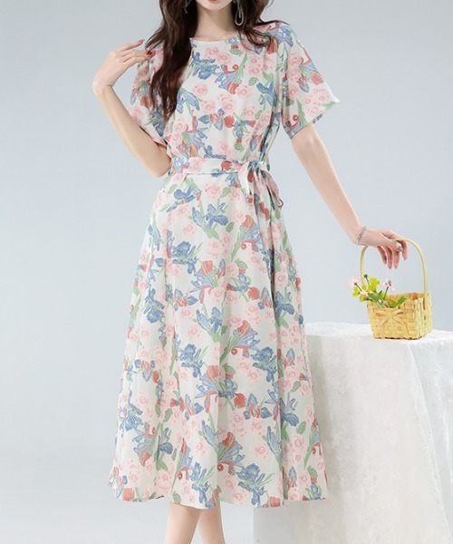 LUCPY(ラクピー)の「フラワープリントリボンワンピース(ワンピース・レディース・ピンク・X-LARGE/LARGE/MEDIUM/SMALL)」の2枚目の写真