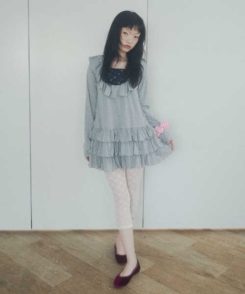 chernyy(チェルニー)の「deep u-neck ruffle frill mini dress / ワッフルフリルミニワンピ(ワンピース・レディース・ブラック/グレー・SMALL/LARGE/MEDIUM)」の5枚目の写真