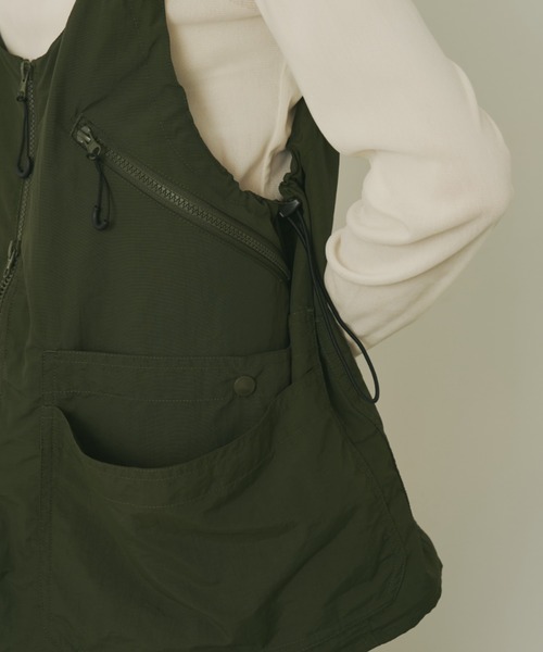 AIC.(エーアイシー)の「2WAYタクティカルベスト/バッグ(ベスト・レディース・ブラック/カーキ・FREE)」の18枚目の写真