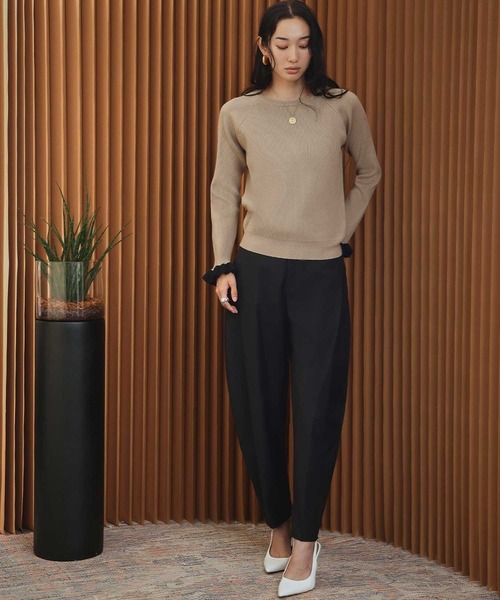 ELFRANK(エルフランク)の「【2026AW】バイカラー袖口フリルリブニットプルオーバー(ニット/セーター・レディース・グレー/ブラック/モカ・L/M)」の14枚目の写真
