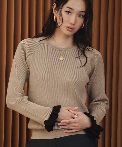 ELFRANK(エルフランク)の「【2026AW】バイカラー袖口フリルリブニットプルオーバー(ニット/セーター・レディース・グレー/ブラック/モカ・L/M)」の15枚目の写真