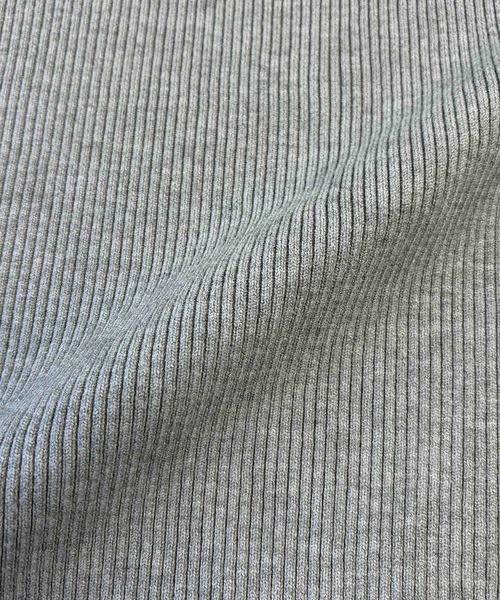 ELFRANK(エルフランク)の「【2026AW】バイカラー袖口フリルリブニットプルオーバー(ニット/セーター・レディース・グレー/ブラック/モカ・L/M)」の21枚目の写真