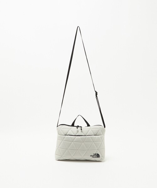 THE NORTH FACE（ザノースフェイス）の「【WEB限定】＜THE NORTH FACE＞ジオフェイスポーチ（2L）（ショルダーバッグ・レディース・オフホワイト/ブラック・FREE）」の2枚目の写真