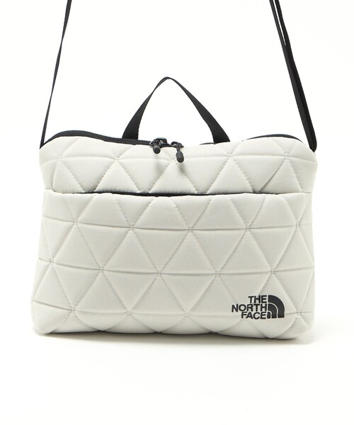 THE NORTH FACE（ザノースフェイス）の「【WEB限定】＜THE NORTH FACE＞ジオフェイスポーチ（2L）（ショルダーバッグ・レディース・オフホワイト/ブラック・FREE）」の3枚目の写真