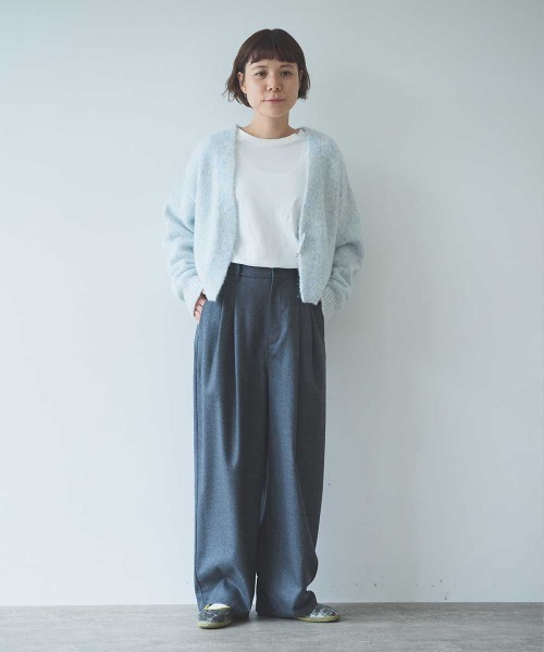 yuni(ユニ )の「washable wool back gum straight pants(その他パンツ・レディース・グレー・S/M)」の2枚目の写真
