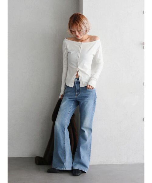 Ungrid(アングリッド)の「リングドットオフショルトップス(Tシャツ/カットソー・レディース・ブラウン/オフホワイト/ブラック・FREE)」の13枚目の写真