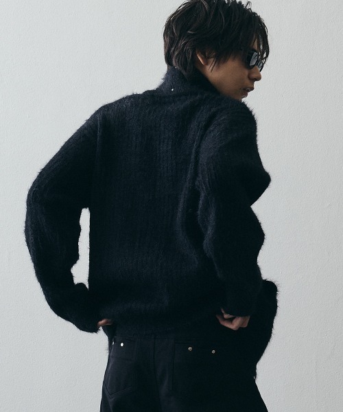 Shoowtime(ショウタイム)の「Pearl Double-Zip Cropped High-Neck Knit / パールモチーフダブルジップクロップドハイネックニット(ニット/セーター・メンズ・ブラック・X-LARGE/LARGE/MEDIUM)」の8枚目の写真