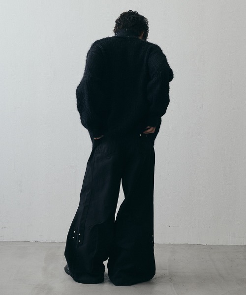 Shoowtime(ショウタイム)の「Pearl Double-Zip Cropped High-Neck Knit / パールモチーフダブルジップクロップドハイネックニット(ニット/セーター・メンズ・ブラック・X-LARGE/LARGE/MEDIUM)」の19枚目の写真