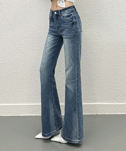 center i(センターアイ)の「ヴィンテージウォッシュ 美脚フレアデニムパンツ(デニムパンツ・レディース・ブルー・S/M/L)」の8枚目の写真