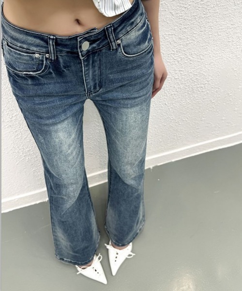 center i(センターアイ)の「ヴィンテージウォッシュ 美脚フレアデニムパンツ(デニムパンツ・レディース・ブルー・S/M/L)」の7枚目の写真