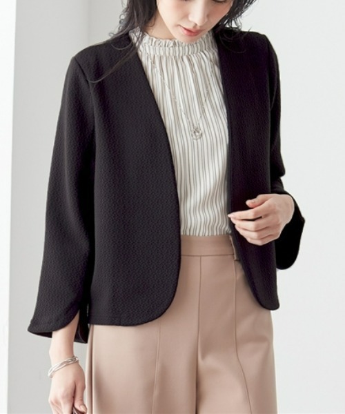 7days Life Styling（セブンデイズライフスタイリング）の「ダブルフェイスラウンドノーカラーショートジャケット（カバーオール・レディース・ブラック/チャコール・L/M/LL/3L）」の2枚目の写真