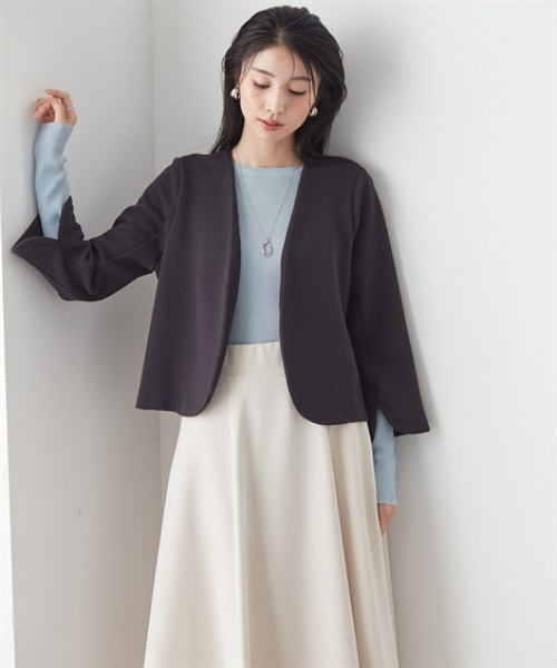 7days Life Styling（セブンデイズライフスタイリング）の「ダブルフェイスラウンドノーカラーショートジャケット（カバーオール・レディース・ブラック/チャコール・L/M/LL/3L）」の3枚目の写真