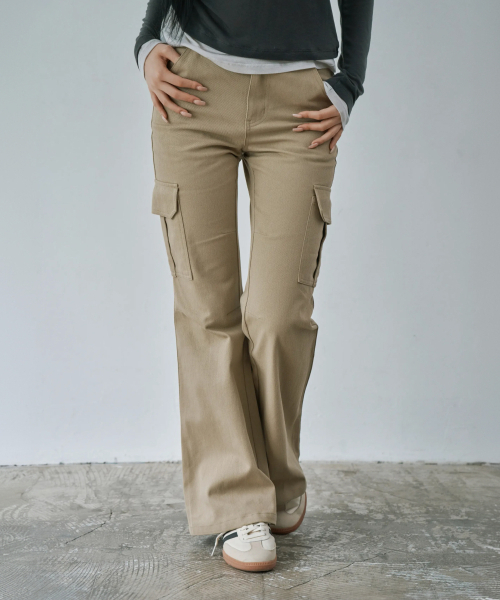 WAARFORWOMAN（ワール・フォー・ウーマン）の「W1154 Dリングカーゴブーツカットパンツ_ベージュ（その他パンツ・レディース・その他・SMALL/MEDIUM/LARGE）」の6枚目の写真