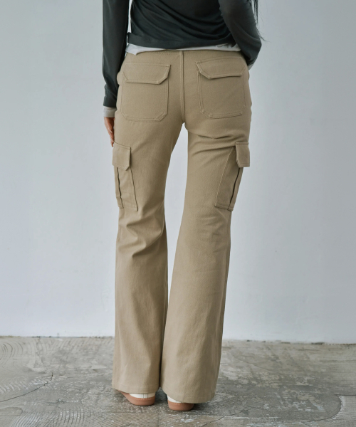 WAARFORWOMAN（ワール・フォー・ウーマン）の「W1154 Dリングカーゴブーツカットパンツ_ベージュ（その他パンツ・レディース・その他・SMALL/MEDIUM/LARGE）」の5枚目の写真