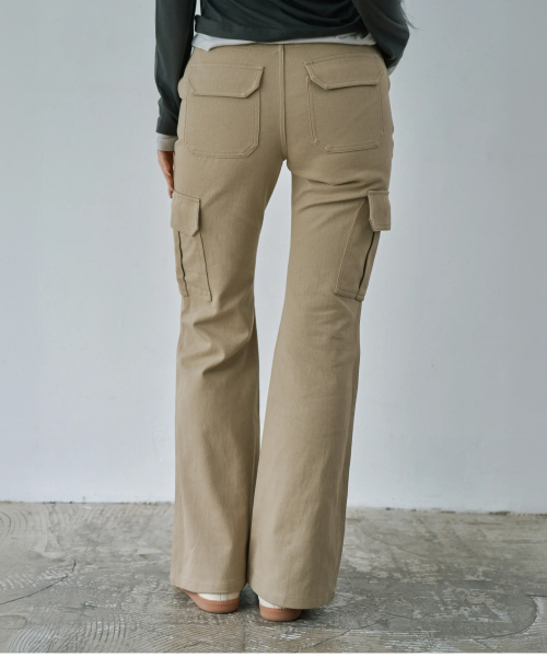 WAARFORWOMAN（ワール・フォー・ウーマン）の「W1154 Dリングカーゴブーツカットパンツ_ベージュ（その他パンツ・レディース・その他・SMALL/MEDIUM/LARGE）」の3枚目の写真
