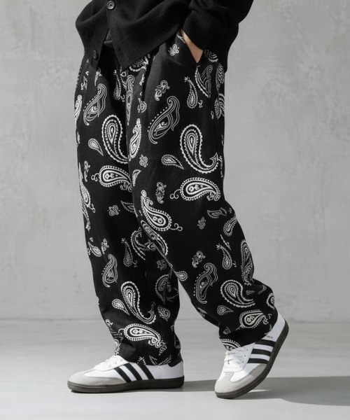 THE CASUAL(カジュアル)の「スウェット ルーズタックパンツ(スウェットパンツ・キッズ・ブラック系2/ネイビー/ブラック/ブラック系1/ベージュ系1/グレイッシュベージュ/ダークグレー/杢グレー/グレー系2/ベージュ系2/チャコールグレー/グレー系1・130/120/150/160/110/140)」の4枚目の写真