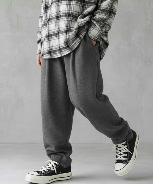THE CASUAL(カジュアル)の「スウェット ルーズタックパンツ(スウェットパンツ・キッズ・ブラック系2/ネイビー/ブラック/ブラック系1/ベージュ系1/グレイッシュベージュ/ダークグレー/杢グレー/グレー系2/ベージュ系2/チャコールグレー/グレー系1・130/120/150/160/110/140)」の6枚目の写真