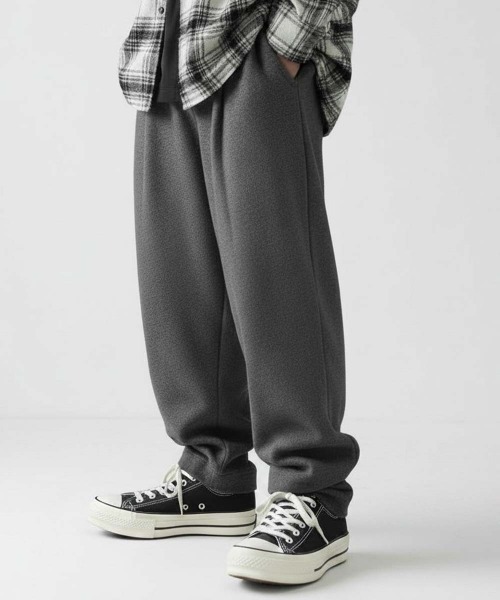 THE CASUAL(カジュアル)の「スウェット ルーズタックパンツ(スウェットパンツ・キッズ・ブラック系2/ネイビー/ブラック/ブラック系1/ベージュ系1/グレイッシュベージュ/ダークグレー/杢グレー/グレー系2/ベージュ系2/チャコールグレー/グレー系1・130/120/150/160/110/140)」の13枚目の写真