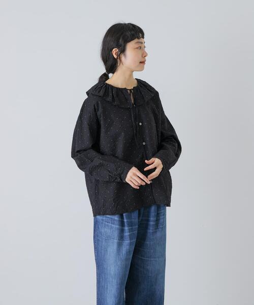 かぐれ(カグレ)の「フリルネックドットブラウス(シャツ/ブラウス・レディース・アイボリー/ブラック・FREE)」の15枚目の写真
