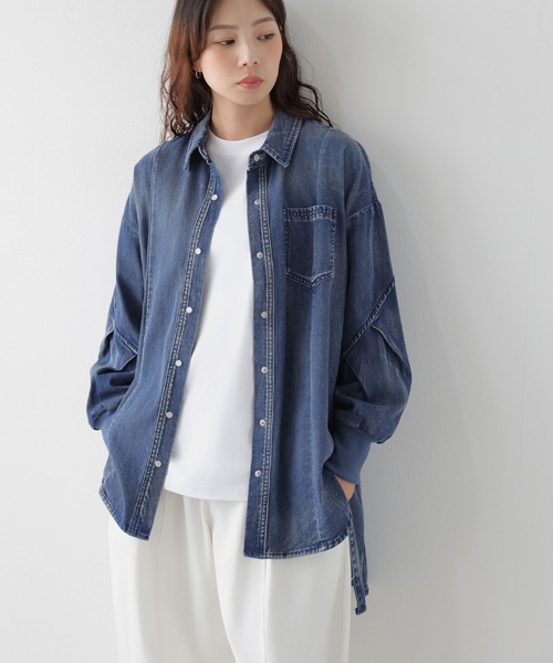 SUGAR BISKET(シュガービスケット)の「バックプリーツヴィンテージ デニムロングシャツ/羽織り(シャツ/ブラウス・レディース・ブラック/ブルー/ダークブルー・フリー)」の9枚目の写真