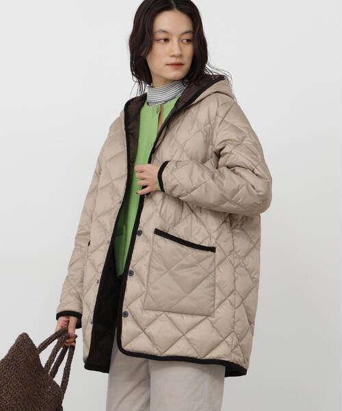 TAION(タイオン)の「◆【TAIONコラボ】パイピングフードダウンコート(ブルゾン・レディース・ネイビー/ベージュ・MEDIUM)」の4枚目の写真