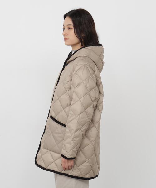 TAION(タイオン)の「◆【TAIONコラボ】パイピングフードダウンコート(ブルゾン・レディース・ネイビー/ベージュ・MEDIUM)」の7枚目の写真