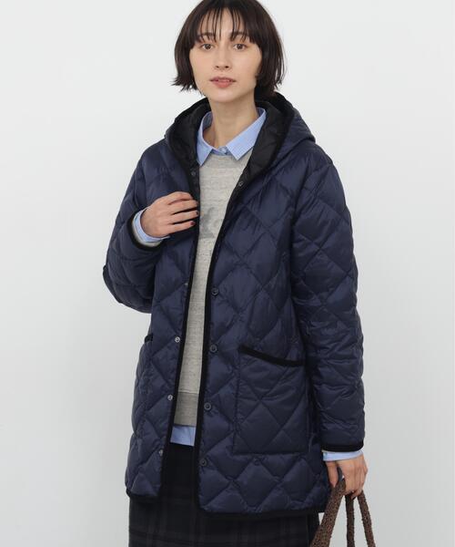 TAION(タイオン)の「◆【TAIONコラボ】パイピングフードダウンコート(ブルゾン・レディース・ネイビー/ベージュ・MEDIUM)」の15枚目の写真