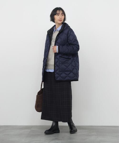 TAION(タイオン)の「◆【TAIONコラボ】パイピングフードダウンコート(ブルゾン・レディース・ネイビー/ベージュ・MEDIUM)」の16枚目の写真