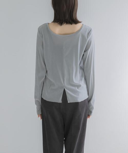 URBAN RESEARCH ROSSO WOMEN(アーバンリサーチ ロッソ)の「シアーベロアバックシームカットソー(Tシャツ/カットソー・レディース・チャコールグレー/ブルー系その他/オフホワイト/ブラウン・FREE)」の7枚目の写真