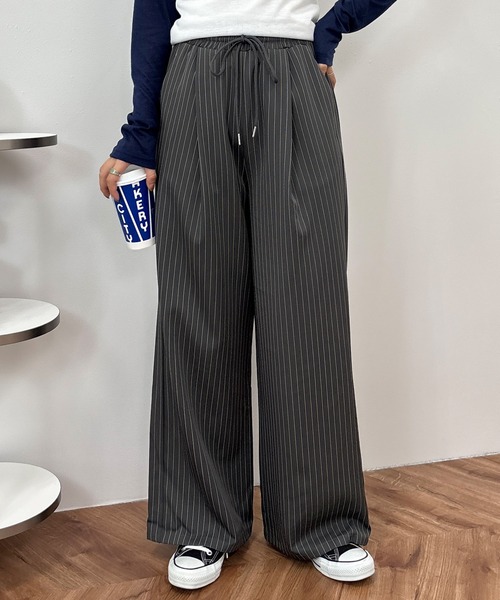 ISOOK(アイスー)の「【ISOOK / アイスー】ピンストライプタックイージーパンツ / ワイドパンツ ストライプパンツ スラックス 総ゴム セミワイド グレー(スラックス・レディース・チャコール・FREE)」の8枚目の写真