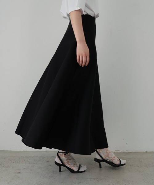 Cla STEllaR(クラステラ)の「きれいめ ニットフレアスカート ロング ブラック(スカート・レディース・ブラック・X-SMALL/SMALL/MEDIUM)」の19枚目の写真