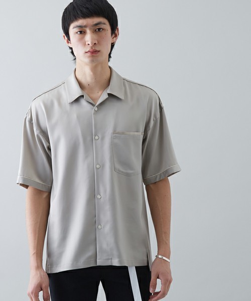 STUDIOUS（ステュディオス）の「【STUDIOUS】ドレープサテンオープンカラーシャツ（シャツ/ブラウス・メンズ・ピンク/ブラック/ベージュ・2/1）」の3枚目の写真