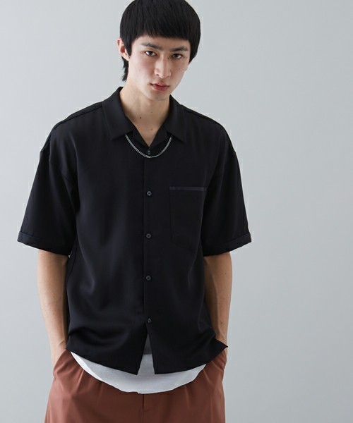 STUDIOUS（ステュディオス）の「【STUDIOUS】ドレープサテンオープンカラーシャツ（シャツ/ブラウス・メンズ・ピンク/ブラック/ベージュ・2/1）」の2枚目の写真