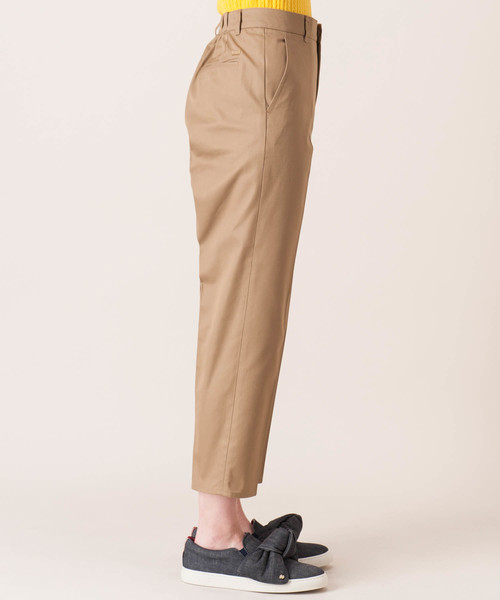 BLUE LABEL CRESTBRIDGE（ブルーレーベルクレストブリッジ）の「センタープレス　チノパンツ（その他パンツ・レディース・ベージュ・38/36）」の6枚目の写真