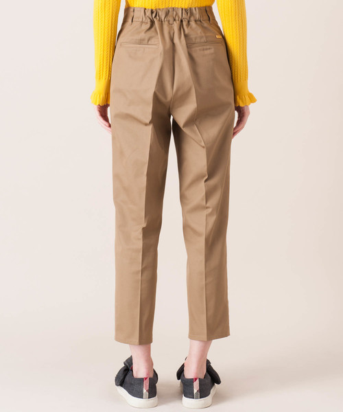 BLUE LABEL CRESTBRIDGE（ブルーレーベルクレストブリッジ）の「センタープレス　チノパンツ（その他パンツ・レディース・ベージュ・38/36）」の7枚目の写真