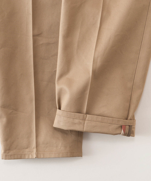 BLUE LABEL CRESTBRIDGE（ブルーレーベルクレストブリッジ）の「センタープレス　チノパンツ（その他パンツ・レディース・ベージュ・38/36）」の8枚目の写真