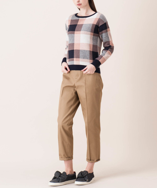 BLUE LABEL CRESTBRIDGE（ブルーレーベルクレストブリッジ）の「センタープレス　チノパンツ（その他パンツ・レディース・ベージュ・38/36）」の12枚目の写真