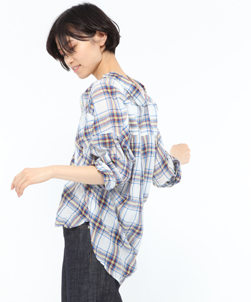 LAKOLE(ラコレ)の「テンセルチェックシャツ / LAKOLE(シャツ/ブラウス・レディース・ブルー/オレンジ/オフホワイト・MEDIUM/SMALL)」の2枚目の写真