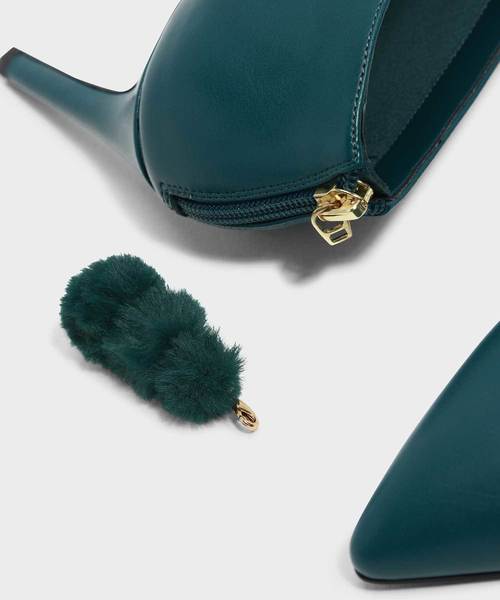 CHARLES & KEITH(チャールズ & キース)の「ポンポンチャームアンクルブーツ / POM POM CHARM ANKLE BOOTS(ブーツ・レディース・ブラック/グリーン/バーガンディー・22.5cm/23cm/23.5cm/24.5cm/25cm/25.5cm)」の13枚目の写真