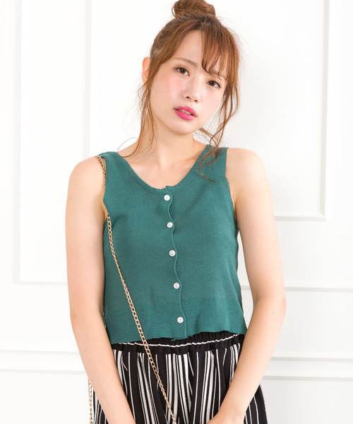 SpRay（スプレイ）の「前ボタンニットタンク（タンクトップ・レディース・ブラック/ベージュ/ブラウン/グリーン/グレイッシュベージュ・FREE）」の5枚目の写真