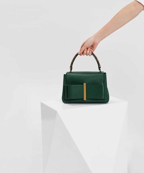 CHARLES & KEITH(チャールズ & キース)の「ボウディテールハンドバッグ / Bow Detail Handbag(ハンドバッグ・レディース・ダークグリーン/マスタード/プラム/ライトブルーグレー・M)」の10枚目の写真