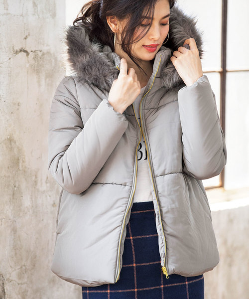 GeeRA(ジーラ)の「フェイクファー中わたショートコート(その他アウター・レディース・ブラック/グレー/モカ・MEDIUM/LARGE/X-LARGE/SMALL)」の1枚目の写真
