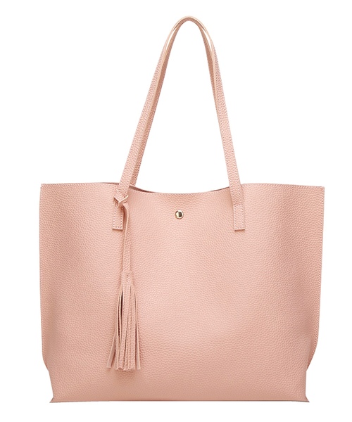 DAY CLOSET（デイ クローゼット）の「トートバッグ レディース フリンジチャーム 持ち手 長め 無地（トートバッグ・レディース・ブラウン/シルバー/ブラック/グレー/ピンク/ゴールド/ブルー/ダークブラウン/ダークグレー/ライトグレー/キャメル/ピンク系その他/ダークブルー/ゴールド系その他/レッド/スモークピンク/サックスブルー/グレイッシュベージュ/モカ/オリーブ/ベージュ・ONE SIZE）」の15枚目の写真