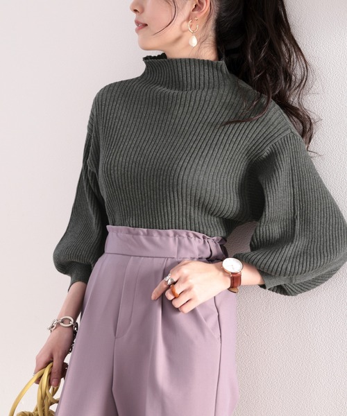 柔らか綿100%。袖ぽわん、ボトルネックパフスリーブリブニット